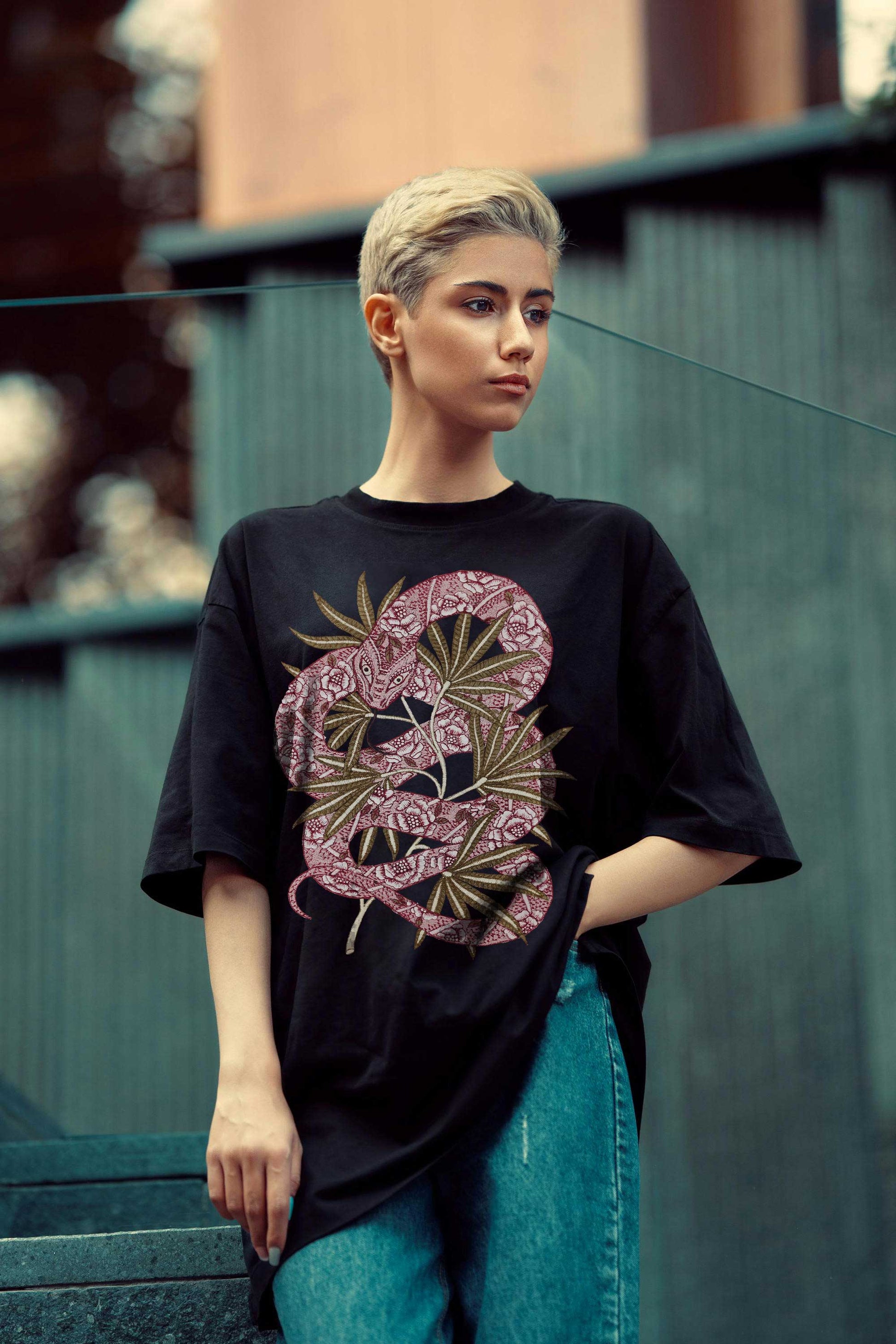 Women's Black Oversized T Shirt The Snake Art Embroidered