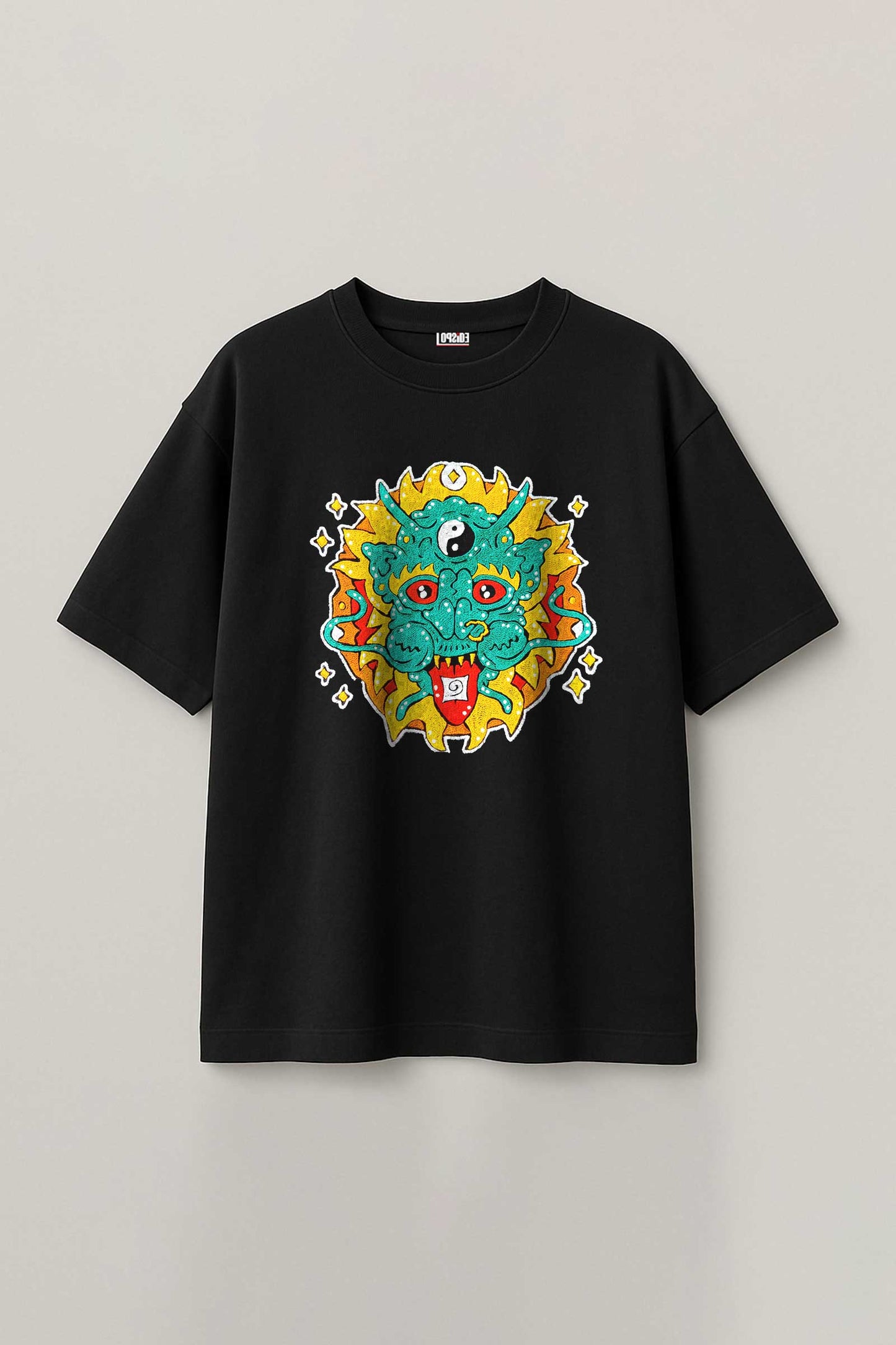 Magic Dragon Embroidered Artwork Oversized T-shirt For Men