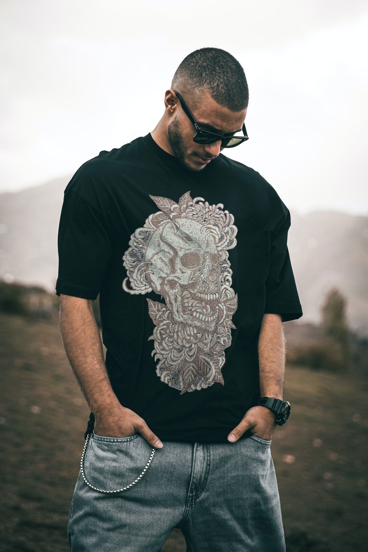 Psychedelic Skull Embroidered Artwork Half Sleeve Black T-shirt For Men